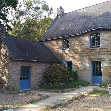 Des Feuilles Et Des Hiboux Plescop Exterior foto